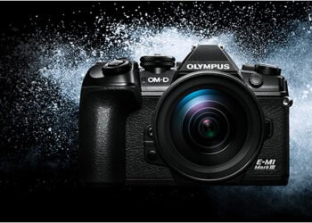 Olympus E M1 III Front Review Landscape Travel Photography Camera