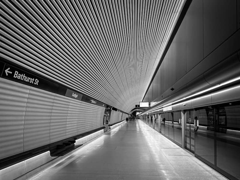 When you’re late for a flight, here’s how to cut the security line without annoying everyone.